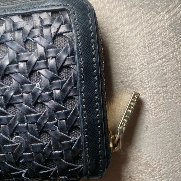 TORY BURCH 🤍Women's Blue Robinson Basket Weave Ziparound Wallet - Picture 3 of 7